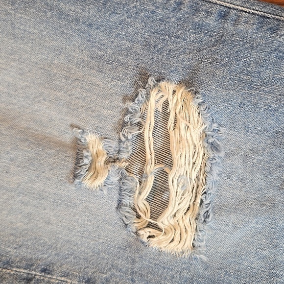 3X1 Distressed/ RawHemmed Cropped Jeans Sz 31 - Picture 6 of 14